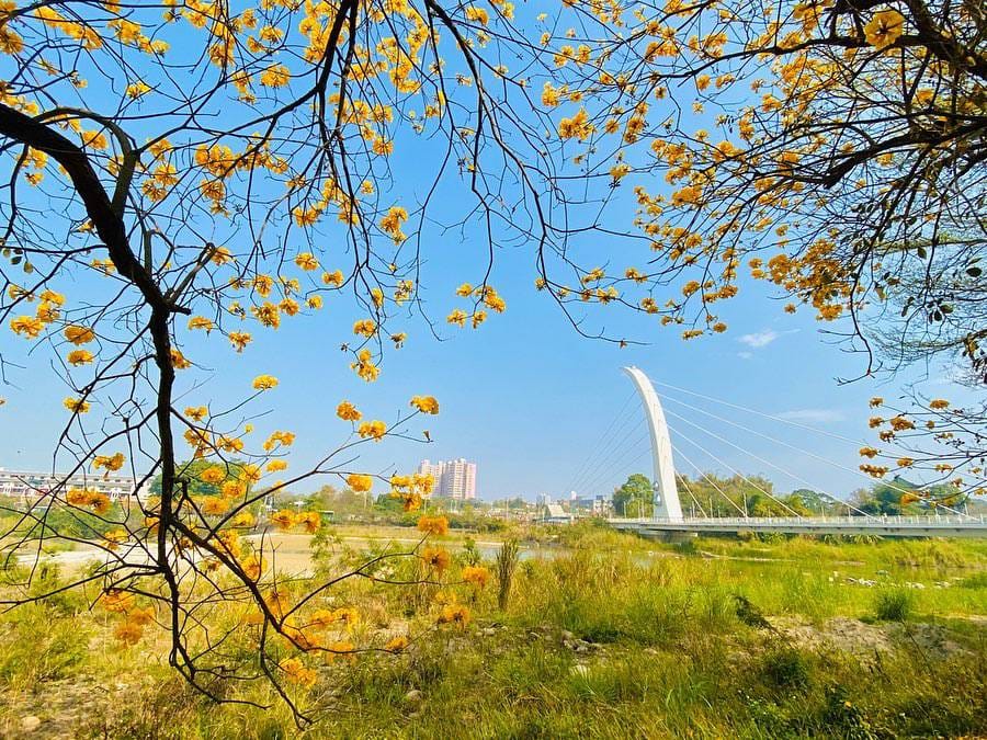 軍輝橋